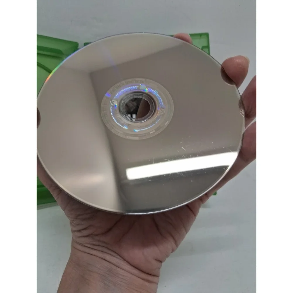 Call Of Duty WW2 Xbox1 game. - no scratches